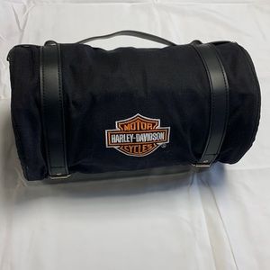 Harley-Davidson travel compartment bag.